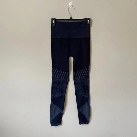 NWT SPANX Women's Size Small Look At Me Now Seamless Moto Leggings Indigo Sky - Picture 3 of 16